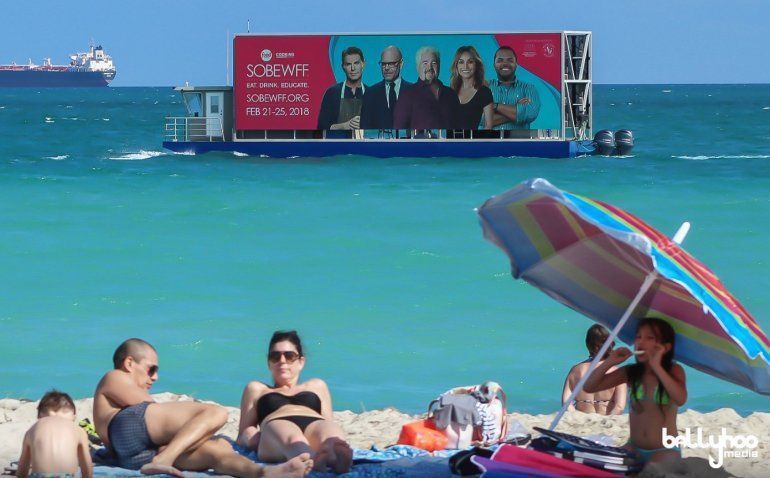 Vista de la pantalla gigante de la compa&ntilde;&iacute;a Ballyhoo Media durante una campa&ntilde;a en febrero de 2018.