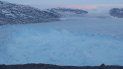 Este fenómeno, también conocido como parto (la ruptura de grandes bloques de hielo de un glaciar), también puede ser instructivo para los científicos y los legisladores. Este fenómeno, también conocido como parto (la ruptura de grandes bloques de hielo de un glaciar), también puede ser instructivo para los científicos y los legisladores.