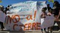 Cientos de personas se manifestaron contra el cierre de cerca de 300 escuelas en Puerto Rico. Cientos de personas se manifestaron contra el cierre de cerca de 300 escuelas en Puerto Rico.