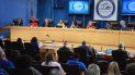 El cuerpo directivo escolar de Miami-Dade se reúne en el salón de sesiones en su sede en Miami. El cuerpo directivo escolar de Miami-Dade se reúne en el salón de sesiones en su sede en Miami.