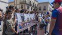 Un grupo de venezolanos residente en México observan la fotografía tomada a la diáspora. Un grupo de venezolanos residente en México observan la fotografía tomada a la diáspora.