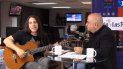 El músico cubano Boris Larramendi, entrevistado por Juan Juan Almeida. El músico cubano Boris Larramendi, entrevistado por Juan Juan Almeida.