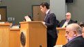 El alcalde de Miami, Francis Suárez, habla durante la sesión legislativa que discute el referendo sobre alcalde fuerte. El alcalde de Miami, Francis Suárez, habla durante la sesión legislativa que discute el referendo sobre alcalde fuerte.