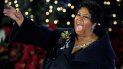 Foto de archivo de la cantante estadounidense Aretha Franklin durante su actuación en el encendido de las luces del árbol de Navidad del Rockefeller Center en Nueva York (Estados Unidos) el 2 de diciembre de 2009. Foto de archivo de la cantante estadounidense Aretha Franklin durante su actuación en el encendido de las luces del árbol de Navidad del Rockefeller Center en Nueva York (Estados Unidos) el 2 de diciembre de 2009.