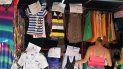 Venta clandestina de ropa en algún lugar de Cuba. Venta clandestina de ropa en algún lugar de Cuba.