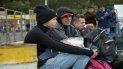 Inmigrantes venezolanos esperan respuesta de las autoridades para ingresar a Ecuador sin pasaporte. Inmigrantes venezolanos esperan respuesta de las autoridades para ingresar a Ecuador sin pasaporte.