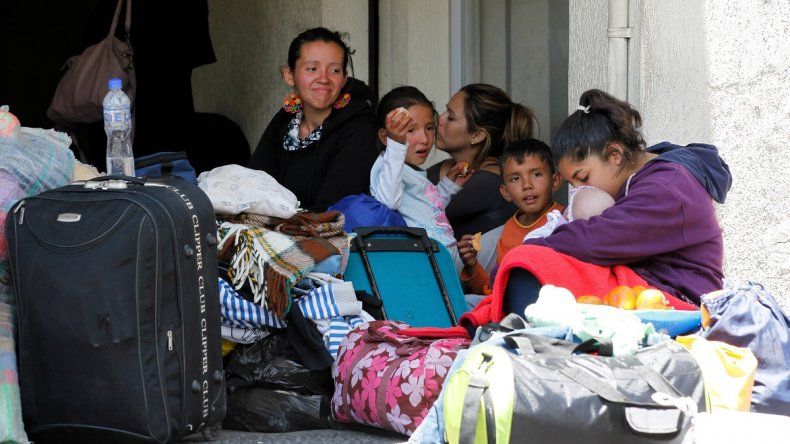 Este miércoles un grupo de venezolanos regresó desde Ecuador al no encontrar la manera de sobrevivir  fuera de su país. 