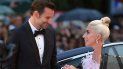 Bradley Cooper promociona su primer film como director A Star is Born. Bradley Cooper promociona su primer film como director A Star is Born.