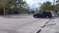 Al parecer los sospechosos se aprovecharon de la presencia de muchas personas en el lugar para llevarse los autos. Al parecer los sospechosos se aprovecharon de la presencia de muchas personas en el lugar para llevarse los autos.