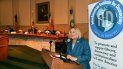 La congresista Ileana Ros-Lehtinen agradece el galardón. La congresista Ileana Ros-Lehtinen agradece el galardón.
