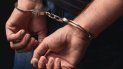 El hombre fue arrestado y procesado ante el juez. El hombre fue arrestado y procesado ante el juez.