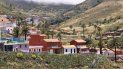 Arure es un precioso pueblo que pasa por prados de flores, junto a viñedos en terrazas y palmerales. Arure es un precioso pueblo que pasa por prados de flores, junto a viñedos en terrazas y palmerales.