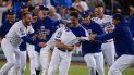 Bellinger conectó un hit al jardín derecho para definir un partido que se extendió por 5:15 horas. Bellinger conectó un hit al jardín derecho para definir un partido que se extendió por 5:15 horas.