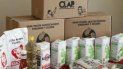 Las cajas contienen latas de atún, aceite vegetal, arroz, azúcar, harina de maíz, un producto lácteo en polvo, espagueti, fríjoles, salsa de tomate y mayonesa Las cajas contienen latas de atún, aceite vegetal, arroz, azúcar, harina de maíz, un producto lácteo en polvo, espagueti, fríjoles, salsa de tomate y mayonesa