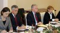 El asesor de seguridad nacional estadounidense, John Bolton (2d), durante su reunión con el secretario del Consejo de Seguridad de Rusia, Nikolái Patrushev (no aparece) en Moscú, Rusia, hoy, 22 de octubre de 2018. El asesor de seguridad nacional estadounidense, John Bolton (2d), durante su reunión con el secretario del Consejo de Seguridad de Rusia, Nikolái Patrushev (no aparece) en Moscú, Rusia, hoy, 22 de octubre de 2018.