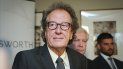 El abogado de Rush, Bruce McClintock, dijo hoy ante el Tribunal Federal de Sídney que el actor galardonado con un Óscar por Shine corre un gran riesgo de que nunca vuelva a trabajar. El abogado de Rush, Bruce McClintock, dijo hoy ante el Tribunal Federal de Sídney que el actor galardonado con un Óscar por Shine corre un gran riesgo de que nunca vuelva a trabajar.