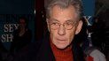 Nominado en dos ocasiones para el Oscar, McKellen, que se hizo popular sobre todo dando vida al mago Gandalf en el cine, cumple 80 años el próximo 25 de mayo. Nominado en dos ocasiones para el Oscar, McKellen, que se hizo popular sobre todo dando vida al mago Gandalf en el cine, cumple 80 años el próximo 25 de mayo.