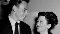 El anillo de compromiso de diamantes de más de 20 quilates de Barbara Sinatra, que Frank Sinatra le entregó en una copa de champán, se encuentra entre las joyas que están a la venta. El anillo de compromiso de diamantes de más de 20 quilates de Barbara Sinatra, que Frank Sinatra le entregó en una copa de champán, se encuentra entre las joyas que están a la venta.