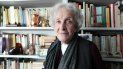 La poeta uruguaya ganó el Premio Cervantes 2018 por su lenguaje, uno de los más destacados y reconocidos de la poesía y por tener una trayectoria de primer orden La poeta uruguaya ganó el Premio Cervantes 2018 por su lenguaje, uno de los más destacados y reconocidos de la poesía y por tener una trayectoria de primer orden