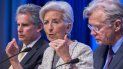 La directora gerente del Fondo Monetario Internacional (FMI), Christine Lagarde, junto al número dos de la institución, estadounidense David Lipton (i), y al portavoz del FMI, Gerry Rice. La directora gerente del Fondo Monetario Internacional (FMI), Christine Lagarde, junto al número dos de la institución, estadounidense David Lipton (i), y al portavoz del FMI, Gerry Rice.