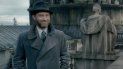 El ingles interpreta en sus años jóvenes al profesor Albus Dumbledore. El ingles interpreta en sus años jóvenes al profesor Albus Dumbledore.