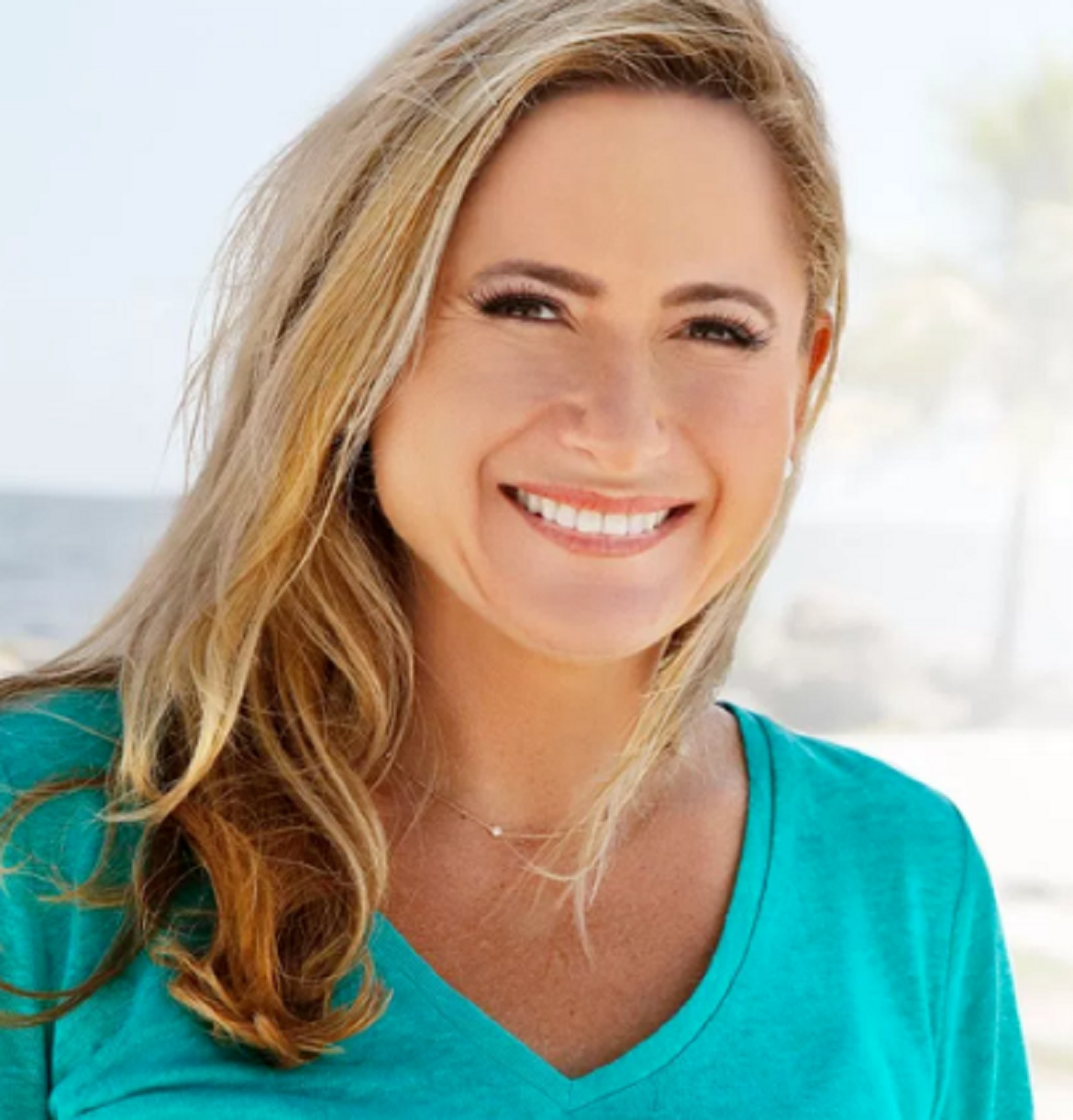 Debbie Mucarsel-Powell se propone como primera congresista suramericana dar voz a los latinos. Debbie Mucarsel-Powell se propone como primera congresista suramericana dar voz a los latinos.