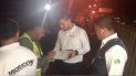 Momentos en que Migración Colombia hacía entrega al SAIME, en el Puente Internacional Simón Bolívar, de los tres ciudadanos venezolanos que robaron una camioneta en Bogotá y de uno más que protagonizó actos de vandalismo en el campamento El Camino de la capital de la República. Momentos en que Migración Colombia hacía entrega al SAIME, en el Puente Internacional Simón Bolívar, de los tres ciudadanos venezolanos que robaron una camioneta en Bogotá y de uno más que protagonizó actos de vandalismo en el campamento El Camino de la capital de la República.
