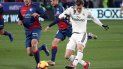 El duelo liguero ante el Rayo Vallecano en el Santiago Bernabéu llega a cuatro días del estreno en el Mundial de Clubes, por lo que Solari apostaría por reservar al extremo galés. El duelo liguero ante el Rayo Vallecano en el Santiago Bernabéu llega a cuatro días del estreno en el Mundial de Clubes, por lo que Solari apostaría por reservar al extremo galés.