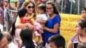 Fotografía cedida por Nora Sandigo Children Foundation donde aparece su directora ejecutiva Nora Sandigo mientras disfruta con niños en la gran fiesta navideña ofrecida por la fundación en Miami, Florida. Fotografía cedida por Nora Sandigo Children Foundation donde aparece su directora ejecutiva Nora Sandigo mientras disfruta con niños en la gran fiesta navideña ofrecida por la fundación en Miami, Florida.