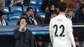 La imagen que dejó su equipo en la segunda mitad fue lo que menos gustó a Solari (al fondo en la foto). La imagen que dejó su equipo en la segunda mitad fue lo que menos gustó a Solari (al fondo en la foto).