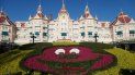 Mickey Mouse es el protagonista de la decoración navideña en Disneyland París. Mickey Mouse es el protagonista de la decoración navideña en Disneyland París.