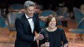 El director polaco Pawel Pawlikowski y la productora Ewa Puszczynska reciben el premio de la Academia de Cine Europeo a la mejor película por Cold War. El director polaco Pawel Pawlikowski y la productora Ewa Puszczynska reciben el premio de la Academia de Cine Europeo a la mejor película por Cold War.