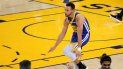 Curry logró una hazaña que ya habían logrado Wilt Chamberlain, Rick Barry, Paul Arizin y Chris Mullin. Curry logró una hazaña que ya habían logrado Wilt Chamberlain, Rick Barry, Paul Arizin y Chris Mullin.