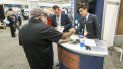 Fabricantes de componentes de automóviles radicados en Guanajuato, México, cierran acuerdos para aumentar la producción del sector automotriz. Fabricantes de componentes de automóviles radicados en Guanajuato, México, cierran acuerdos para aumentar la producción del sector automotriz.