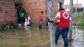 Un integrante del equipo mientras se acerca para inspeccionar hoy una de las viviendas afectada por las fuertes lluvias en la provincia del Chaco, Un integrante del equipo mientras se acerca para inspeccionar hoy una de las viviendas afectada por las fuertes lluvias en la provincia del Chaco,