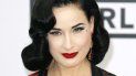 Otra actriz que tendrá un papel especial en esta Semana de la Moda es la vedete Dita Von Teese, que integrará el equipo del espectáculo Fashion Freak Show. Otra actriz que tendrá un papel especial en esta Semana de la Moda es la vedete Dita Von Teese, que integrará el equipo del espectáculo Fashion Freak Show.