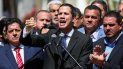 El presidente del Parlamento, Juan Guaidó, ha pedido apoyo civil, militar y extranjero para asumir el mando del Gobierno y convocó a todo el pueblo a la calle a participar el 23 de enero a una gran movilización en todos los rincones de Venezuela. El presidente del Parlamento, Juan Guaidó, ha pedido apoyo civil, militar y extranjero para asumir el mando del Gobierno y convocó a todo el pueblo a la calle a participar el 23 de enero a una gran movilización en todos los rincones de Venezuela.