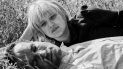 Como Ida, Cold War narra también una desgarradora historia filmada en blanco y negro, lo que permite trasladar al espectador a los duros años de la Guerra Fría, cuando Polonia se encontraba sometida al yugo comunista. Como Ida, Cold War narra también una desgarradora historia filmada en blanco y negro, lo que permite trasladar al espectador a los duros años de la Guerra Fría, cuando Polonia se encontraba sometida al yugo comunista.