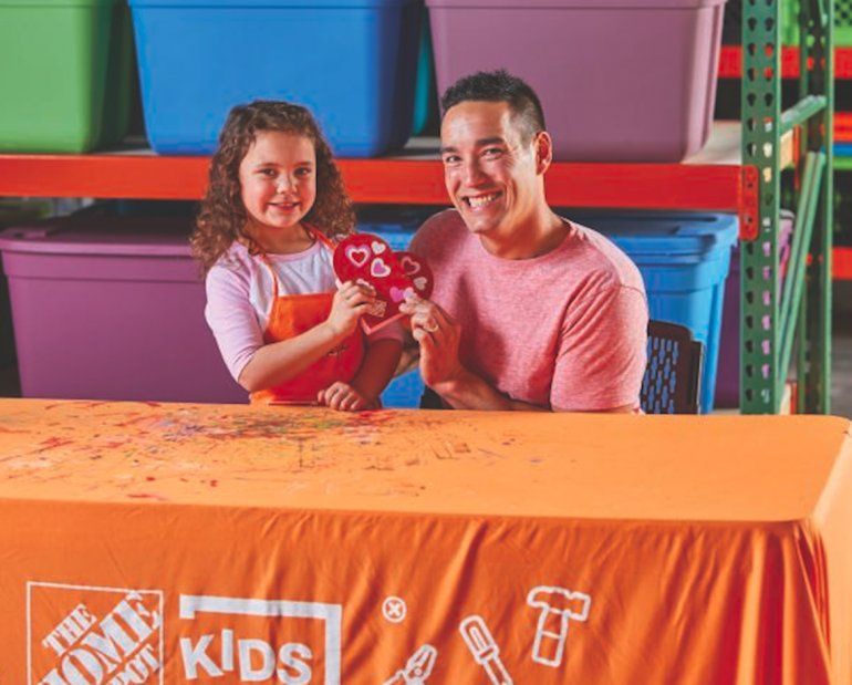 D&iacute;a del amor con Home Depot. 