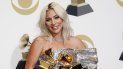 Lady Gaga se fue a casa con las manos llenas. Lady Gaga se fue a casa con las manos llenas.