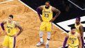 Desde las gradas del State Farm Arena, que no se llenó para ver a James, con una asistencia oficial de 16.824 espectadores, lejos del lleno del aforo que es de 18.729, se pudo escuchar el cántico de Kobes better (Kobe es mejor), en referencia a la exestrella de los Lakers, ya retirado. Desde las gradas del State Farm Arena, que no se llenó para ver a James, con una asistencia oficial de 16.824 espectadores, lejos del lleno del aforo que es de 18.729, se pudo escuchar el cántico de Kobes better (Kobe es mejor), en referencia a la exestrella de los Lakers, ya retirado.