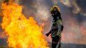 Bomberos trabajan en un sector afectado por un incendio forestal hoy, martes en Ercilla, región de la Araucaria, Chile. Bomberos trabajan en un sector afectado por un incendio forestal hoy, martes en Ercilla, región de la Araucaria, Chile.