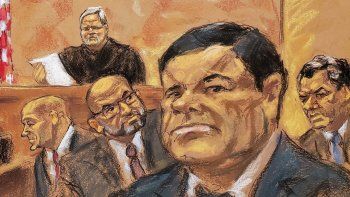 Joaquín El Chapo Guzmán (al frente en la imagen) fue declarado culpable de los diez cargos que se le imputaban en el juicio que se le siguió por narcotráfico en una corte federal en Brooklyn, Nueva York.
