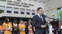 El superintendente escolar Alberto Carvalho, alumnos y pueblo en general, guardan un minuto de silencio por las víctimas de la masacre de Parkland. El superintendente escolar Alberto Carvalho, alumnos y pueblo en general, guardan un minuto de silencio por las víctimas de la masacre de Parkland.