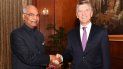 El presidente de la India, Ram Nath Kovind, estrecha la mano de su homólogo argentino, Mauricio Macri El presidente de la India, Ram Nath Kovind, estrecha la mano de su homólogo argentino, Mauricio Macri