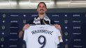 Ibrahimovic, que se incorporó al Galaxy el pasado marzo y debutó el 1 de abril del 2018, sin conocer a sus nuevos compañeros, se convirtió en el mejor atacante del equipo angelino. Ibrahimovic, que se incorporó al Galaxy el pasado marzo y debutó el 1 de abril del 2018, sin conocer a sus nuevos compañeros, se convirtió en el mejor atacante del equipo angelino.