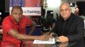 Juan Juan Almeida (izq.) entrevista a Jorge, uno de los hijos del coronel cubano Pedro Tortoló. Juan Juan Almeida (izq.) entrevista a Jorge, uno de los hijos del coronel cubano Pedro Tortoló.