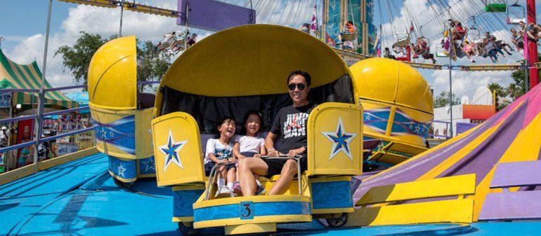 <div>Juegos mecánicos para toda la familia, música, shows y entretenimiento en vivo. </div>