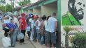 Encontrar comida sigue siendo la primera prioridad para los cubanos. Encontrar comida sigue siendo la primera prioridad para los cubanos.