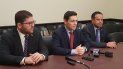 Carlos Vecchio (cen.), embajador del presidente encargado de Venezuela, Juan Guaidó, en EEUU, reunido con la diáspora en Houston, Texas, el 13 de marzo de 2019. Carlos Vecchio (cen.), embajador del presidente encargado de Venezuela, Juan Guaidó, en EEUU, reunido con la diáspora en Houston, Texas, el 13 de marzo de 2019.